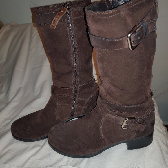 Woman's Suede Boots - Picture 7 of 11